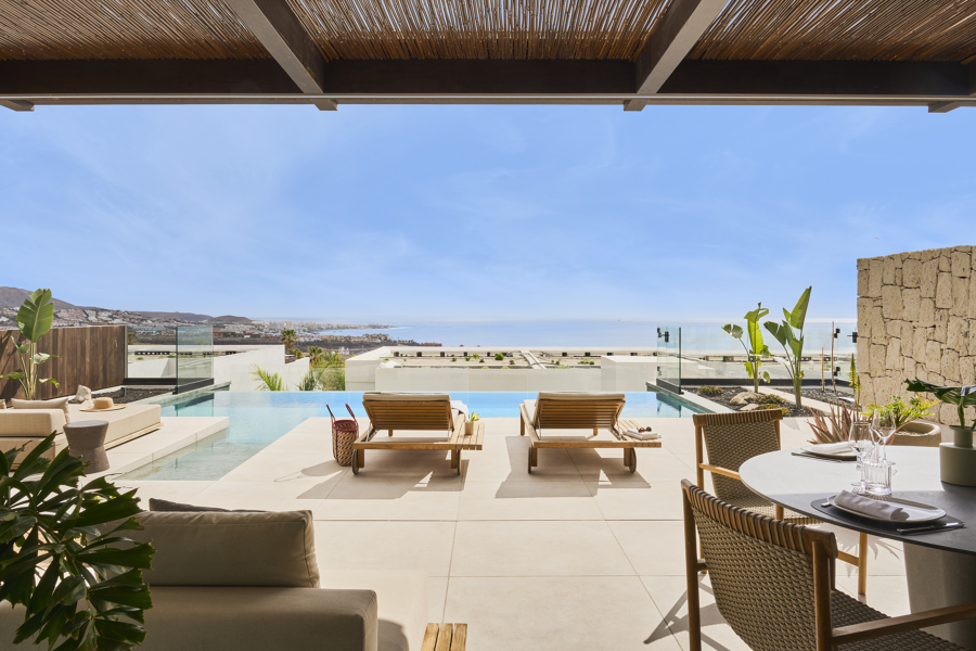  Zimmerterrasse mit Aussicht